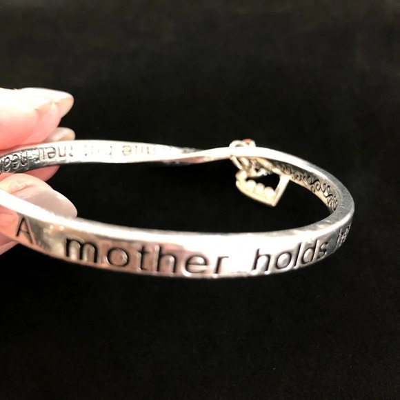 Mothers Prayer Silver Tone Twisted Bangle Bracelet - Picture 3 of 5